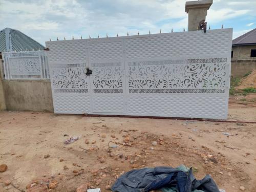 Mounting Of Gate